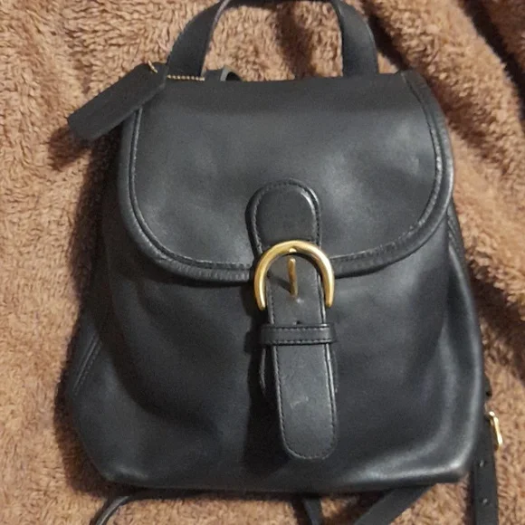 Coach | Bags | Coach Vintage Leather Black Backpack Y2k 452  display picture 3